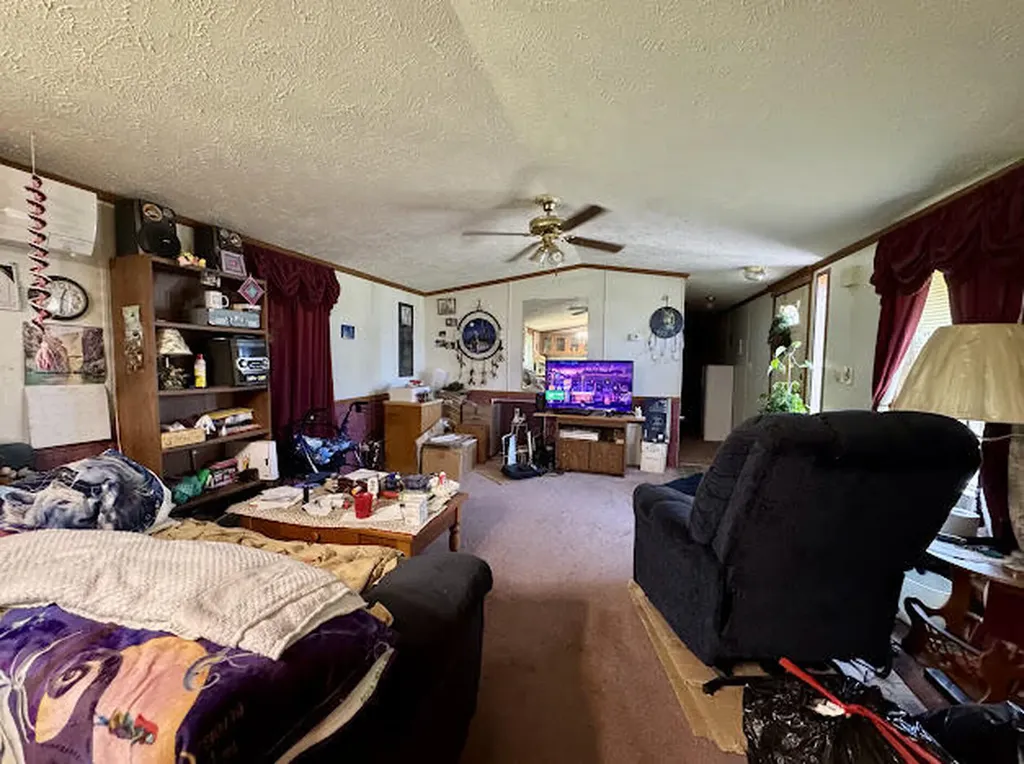 8 Country Lane Saint Albans ME 04971