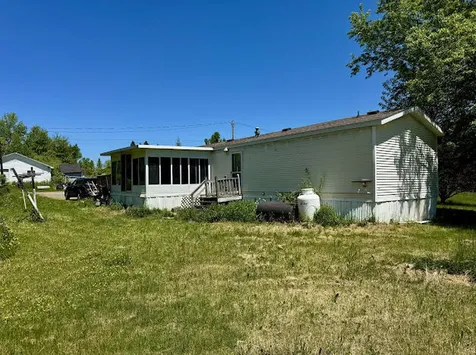 8 Country Lane Saint Albans ME 04971