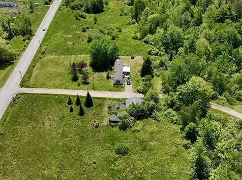 8 Country Lane Saint Albans ME 04971