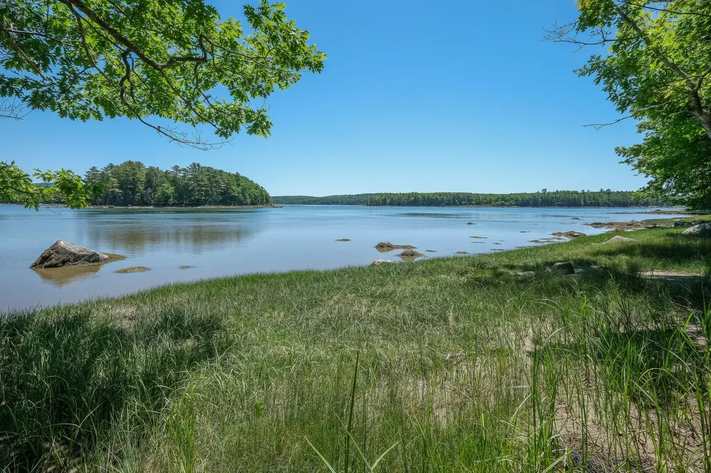 42 Dwelly Point Road Franklin ME 04634