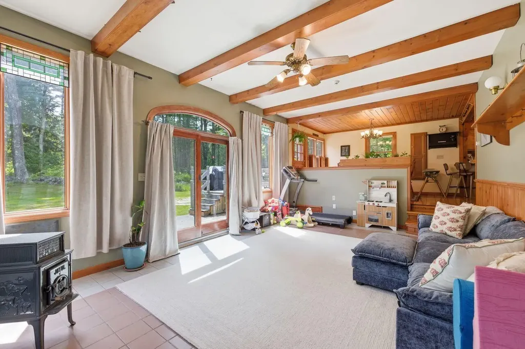118 Whitehouse Road Hollis ME 04042