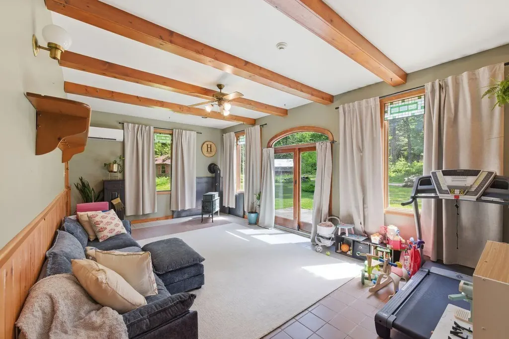 118 Whitehouse Road Hollis ME 04042
