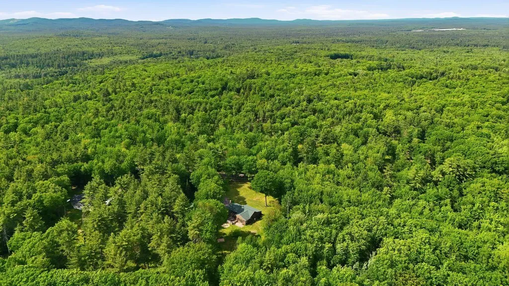 118 Whitehouse Road Hollis ME 04042