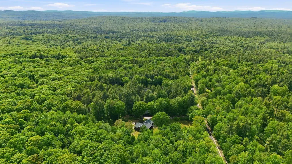 118 Whitehouse Road Hollis ME 04042
