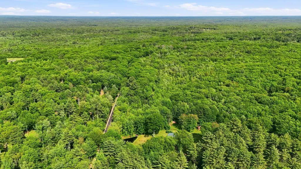 118 Whitehouse Road Hollis ME 04042