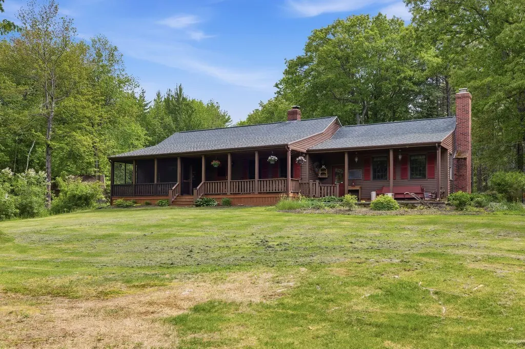 118 Whitehouse Road Hollis ME 04042
