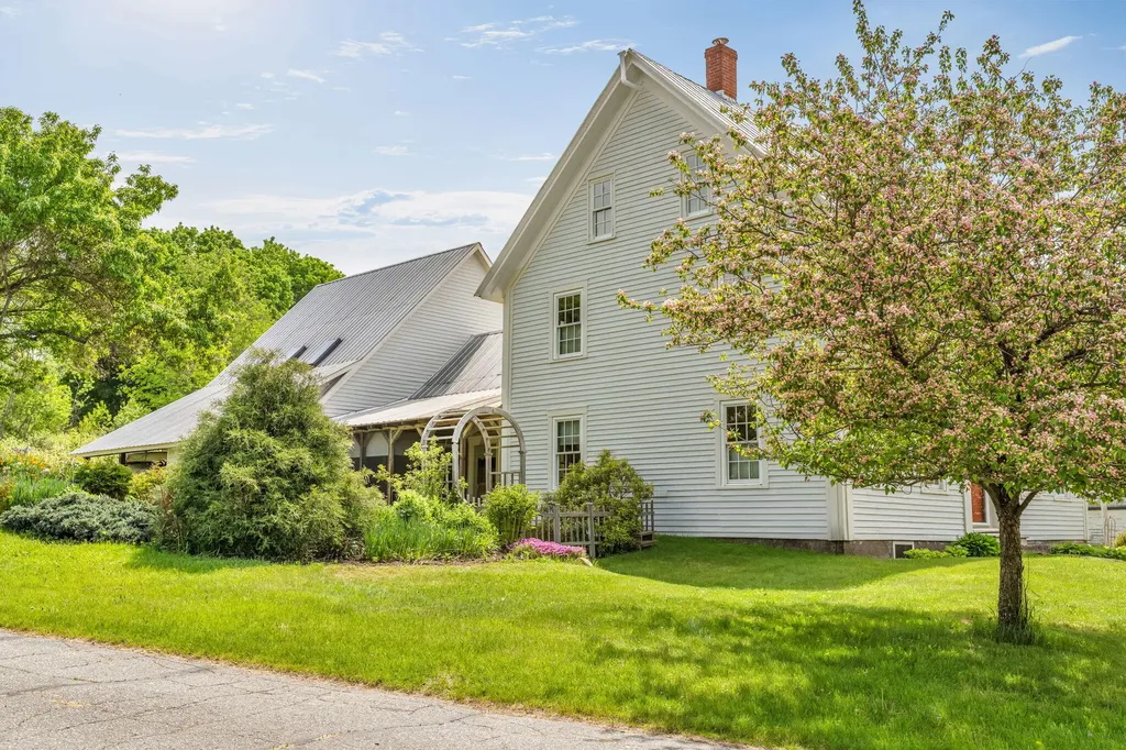 101 Town House Road Vienna ME 04360