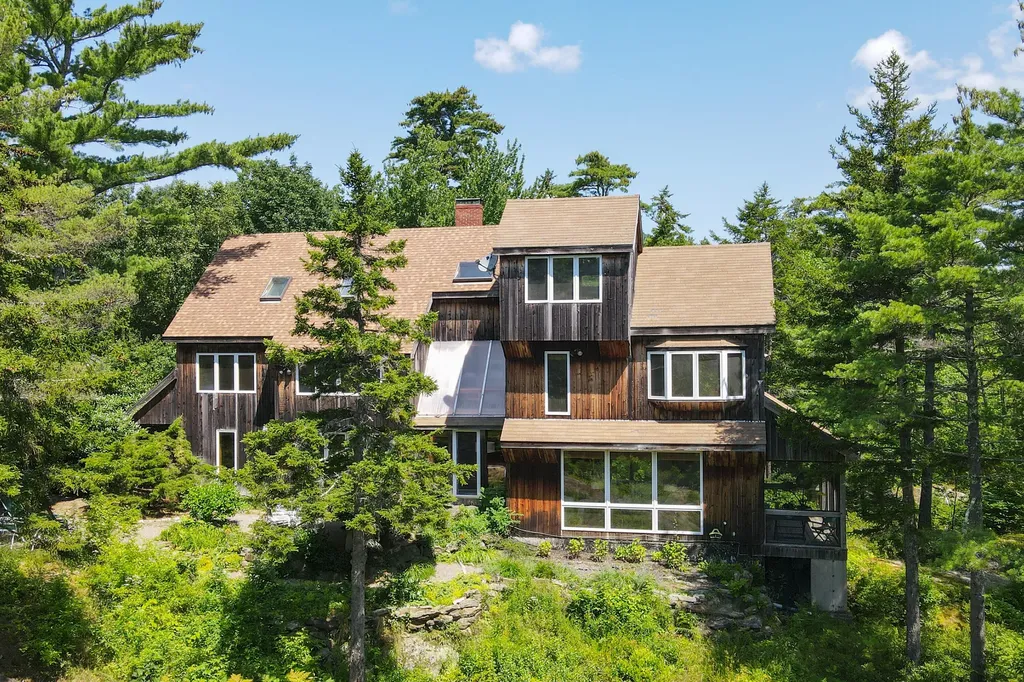 44 Timbercliffe Drive Camden ME 04843