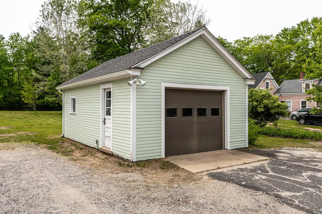 18 Cooks Mills Road Casco ME 04015
