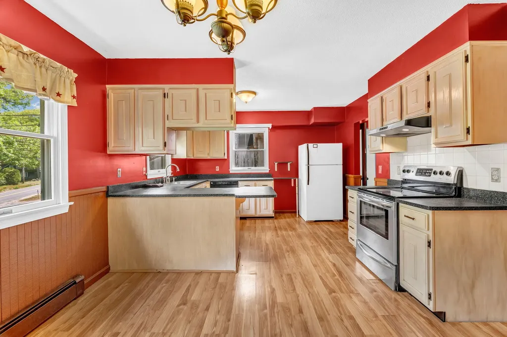 197 Main Road Phippsburg ME 04562