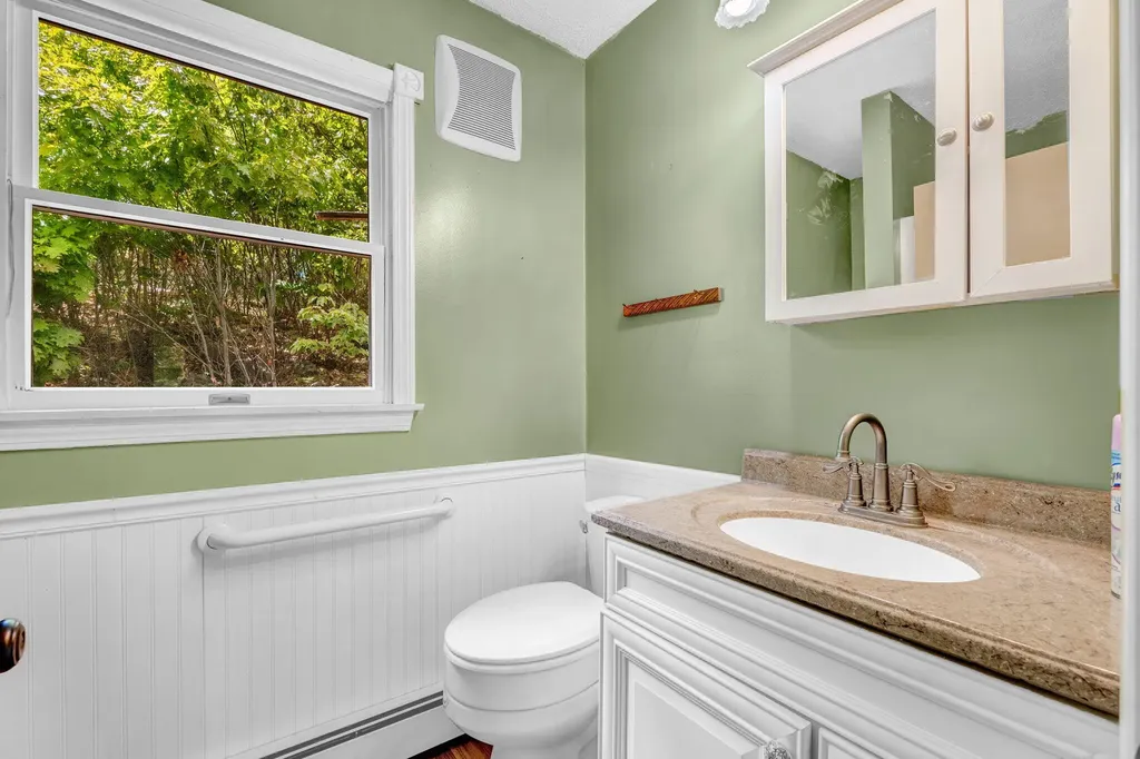 197 Main Road Phippsburg ME 04562