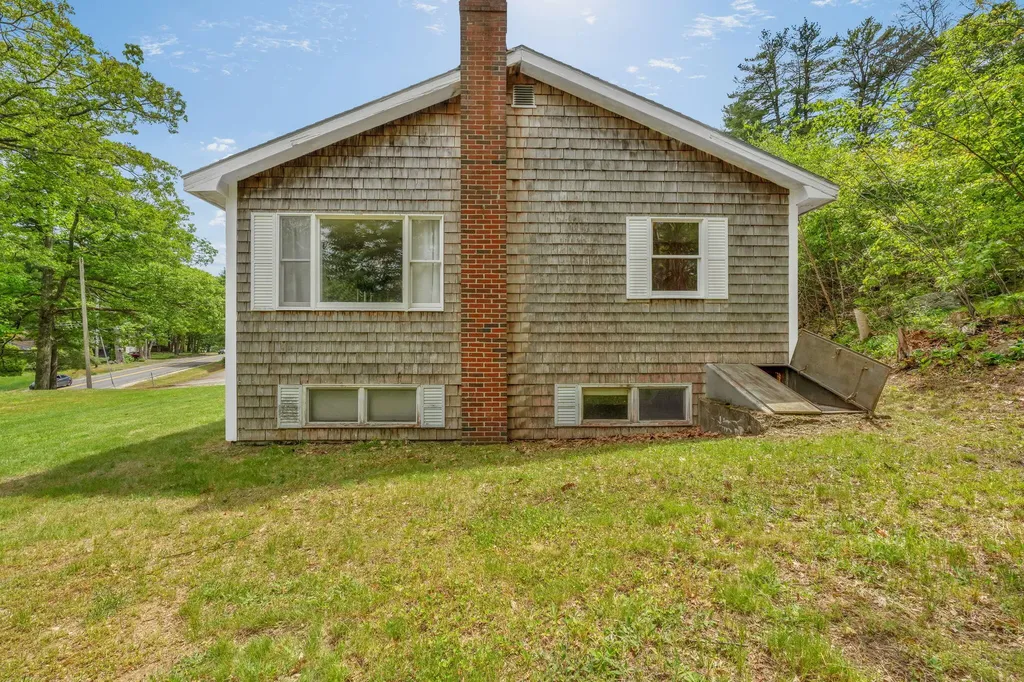 197 Main Road Phippsburg ME 04562