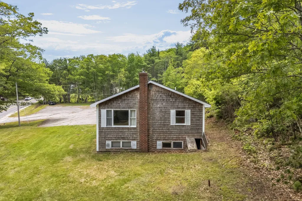 197 Main Road Phippsburg ME 04562