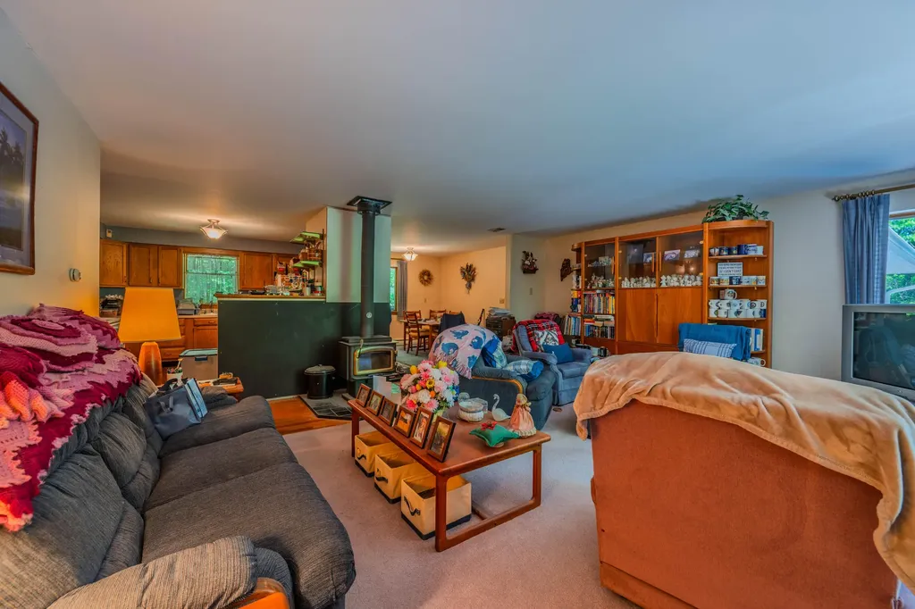 81 Babbidge Road Falmouth ME 04105