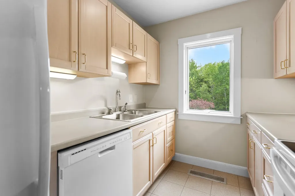 20 Springbrook Drive Belfast ME 04915