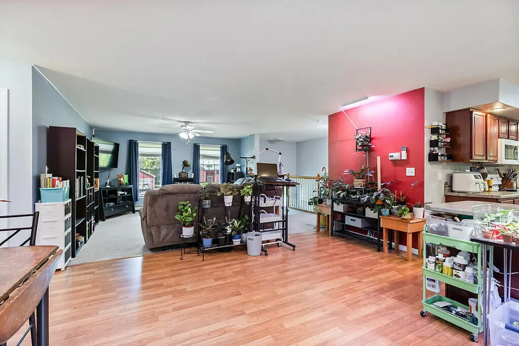 5 Howard Circle Sidney ME 04330