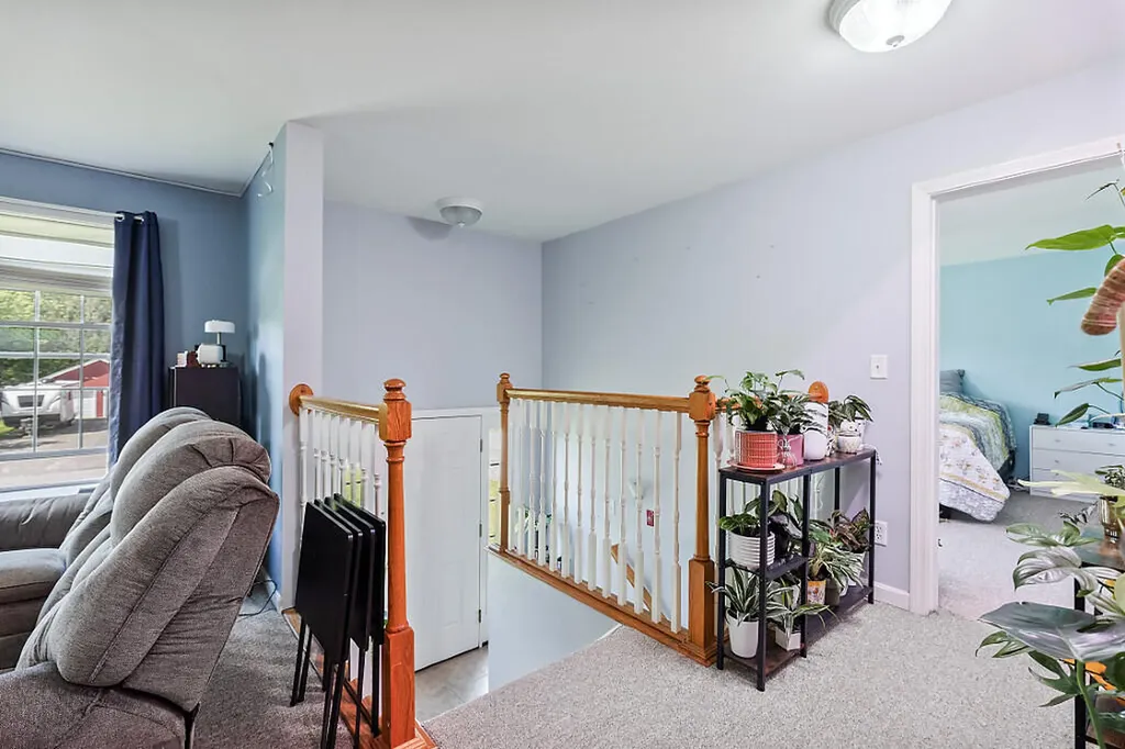 5 Howard Circle Sidney ME 04330