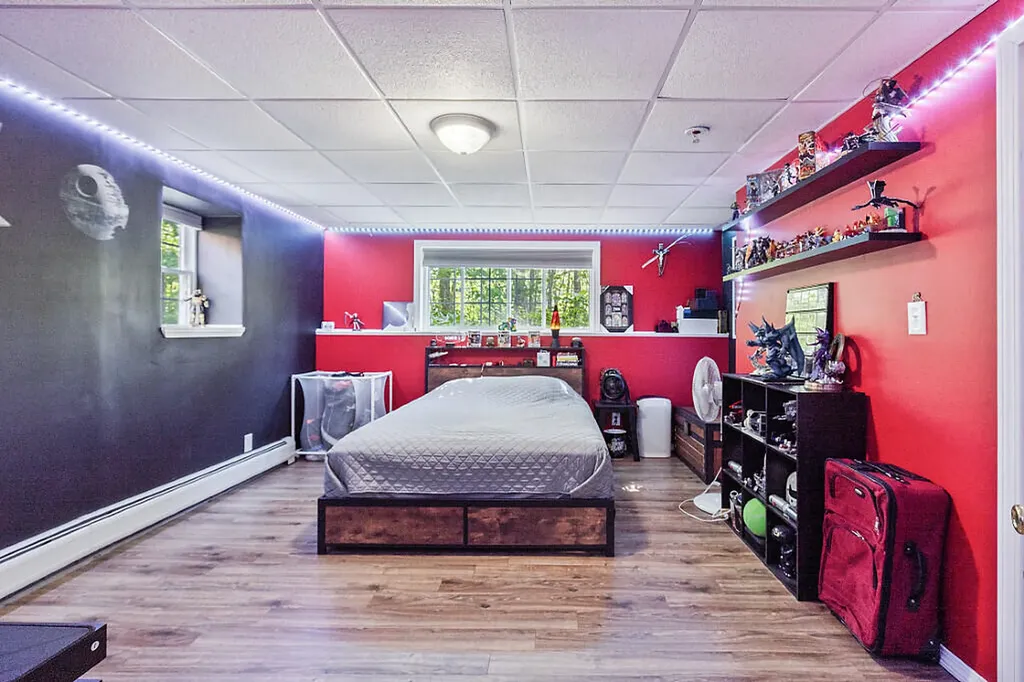 5 Howard Circle Sidney ME 04330