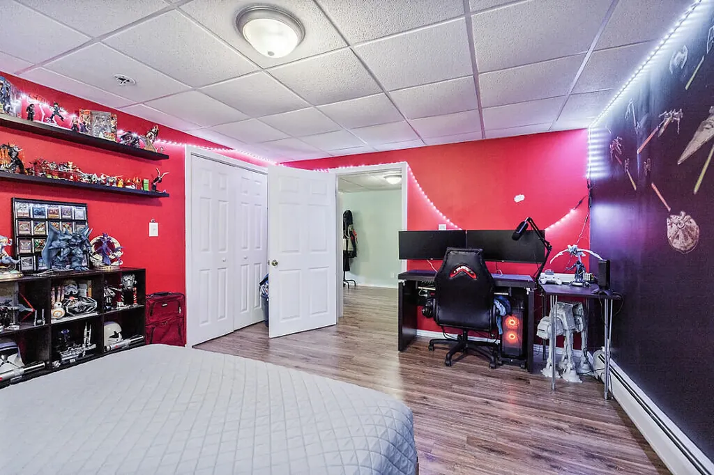 5 Howard Circle Sidney ME 04330
