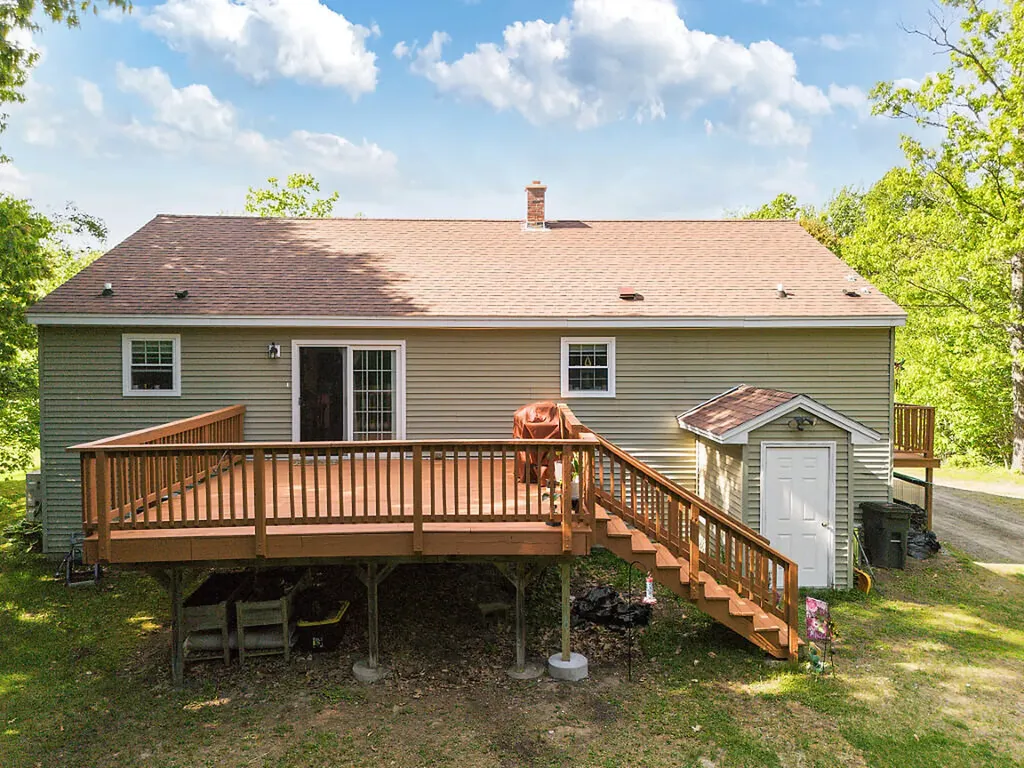 5 Howard Circle Sidney ME 04330