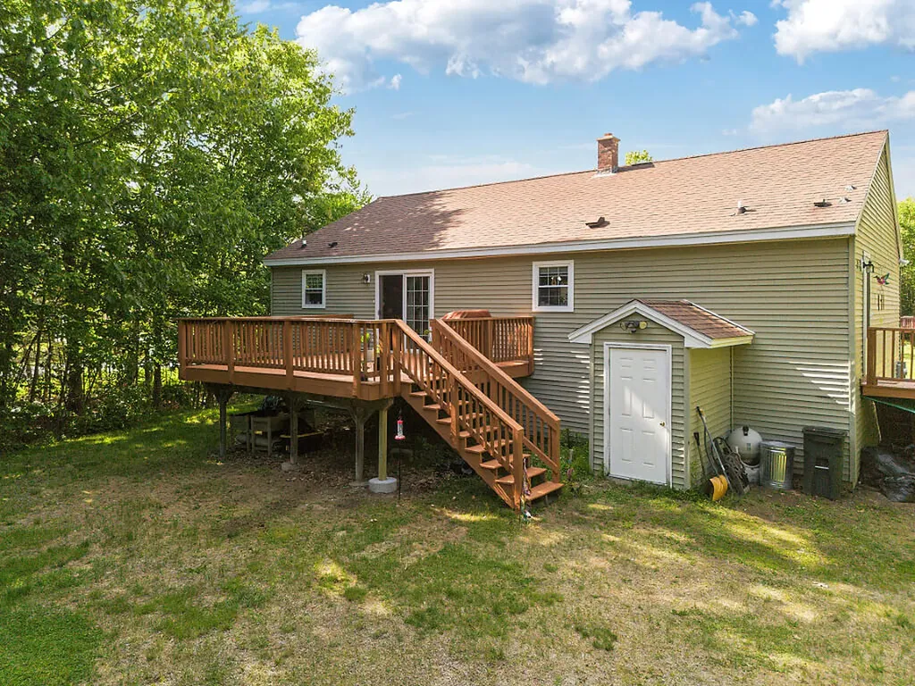 5 Howard Circle Sidney ME 04330