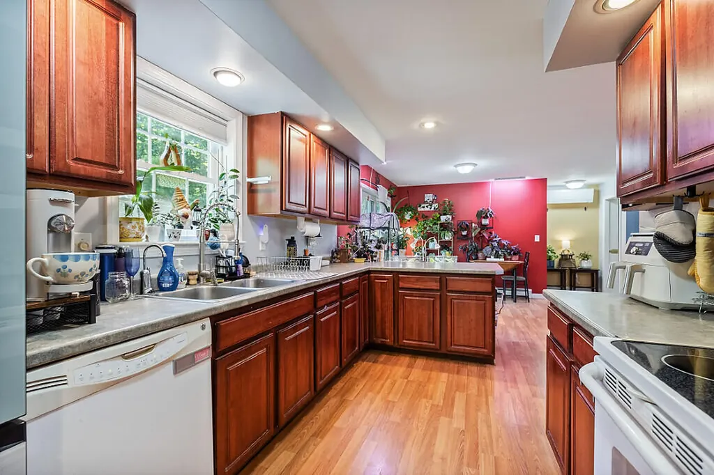 5 Howard Circle Sidney ME 04330