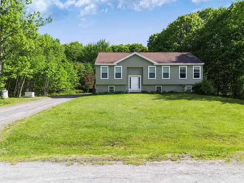 5 Howard Circle Sidney ME 04330