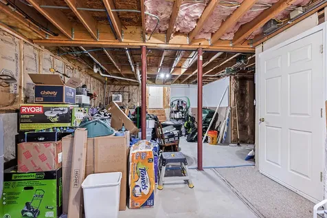 5 Howard Circle Sidney ME 04330