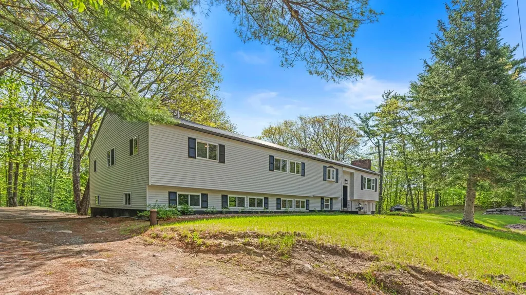 421 Harrison Road Naples ME 04055