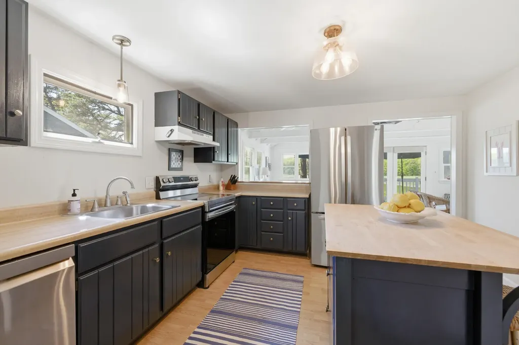 17 Norwood Lane Kennebunkport ME 04046