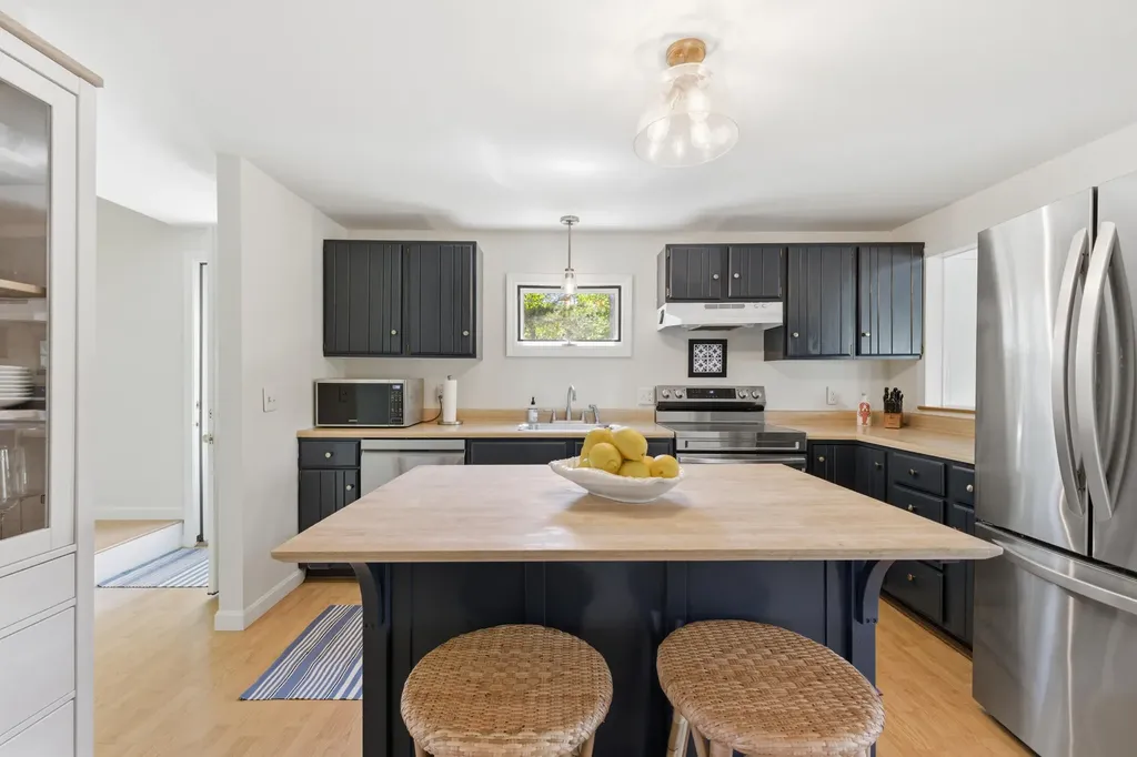 17 Norwood Lane Kennebunkport ME 04046