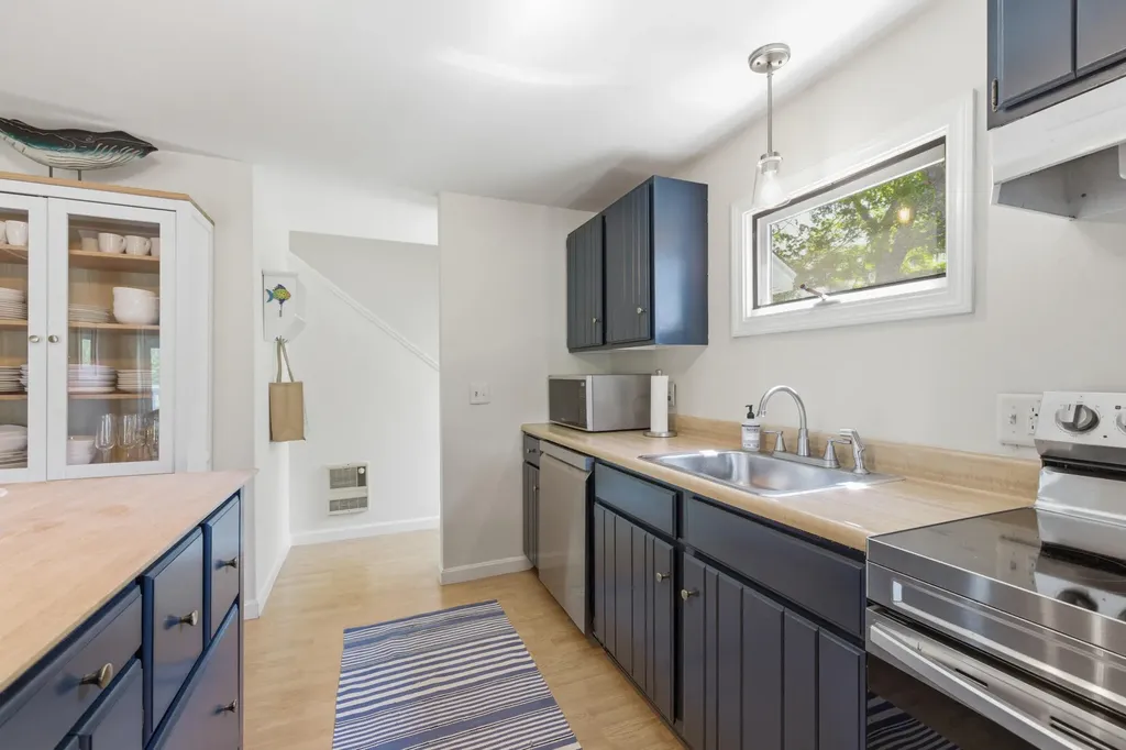 17 Norwood Lane Kennebunkport ME 04046