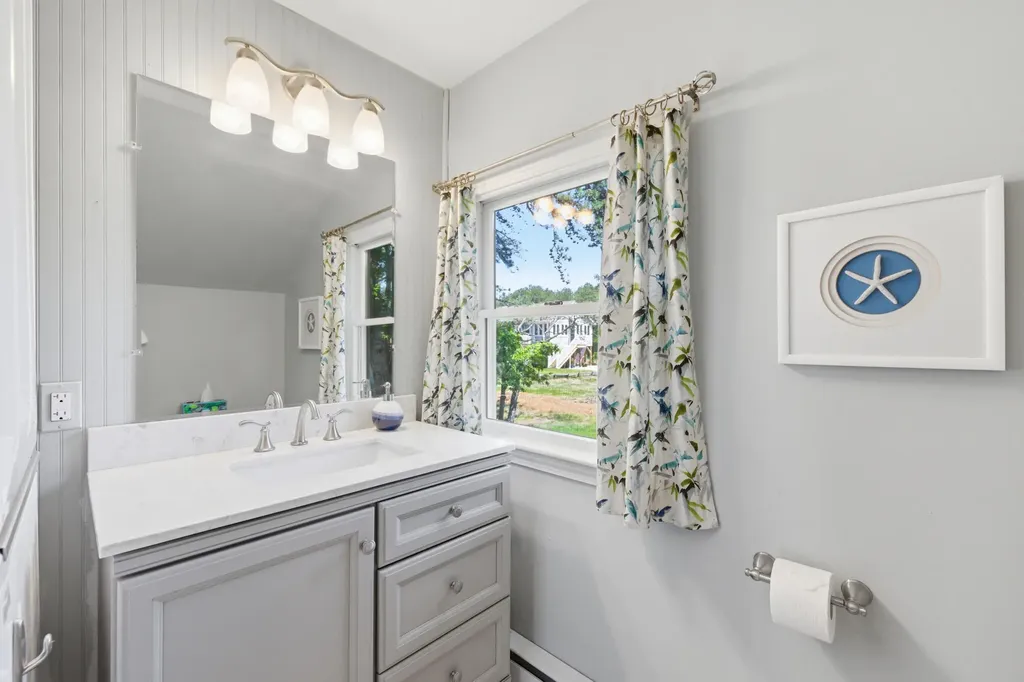 17 Norwood Lane Kennebunkport ME 04046