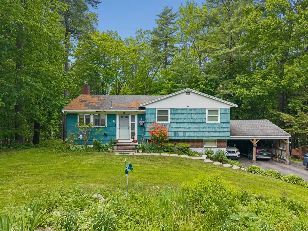 10 Ridgewood Drive Augusta ME 04330