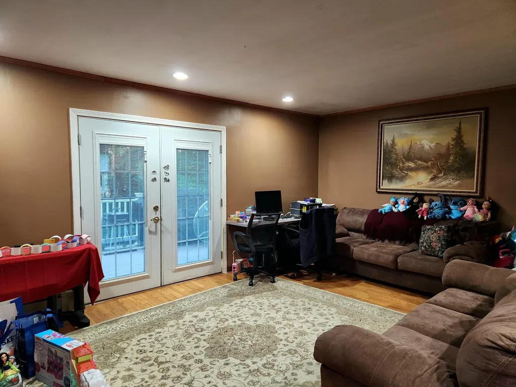 10 Ridgewood Drive Augusta ME 04330