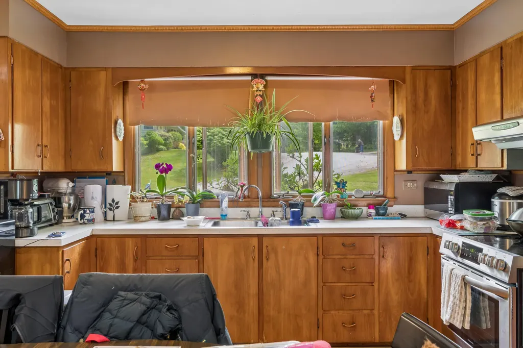 10 Ridgewood Drive Augusta ME 04330