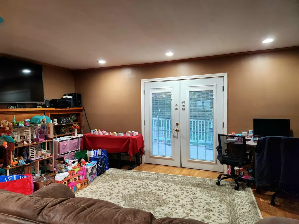 10 Ridgewood Drive Augusta ME 04330