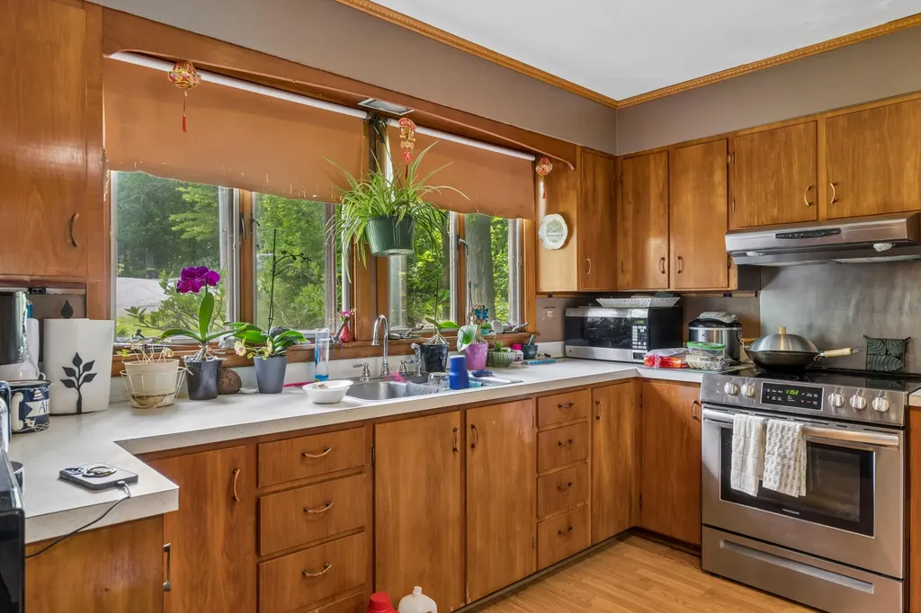 10 Ridgewood Drive Augusta ME 04330