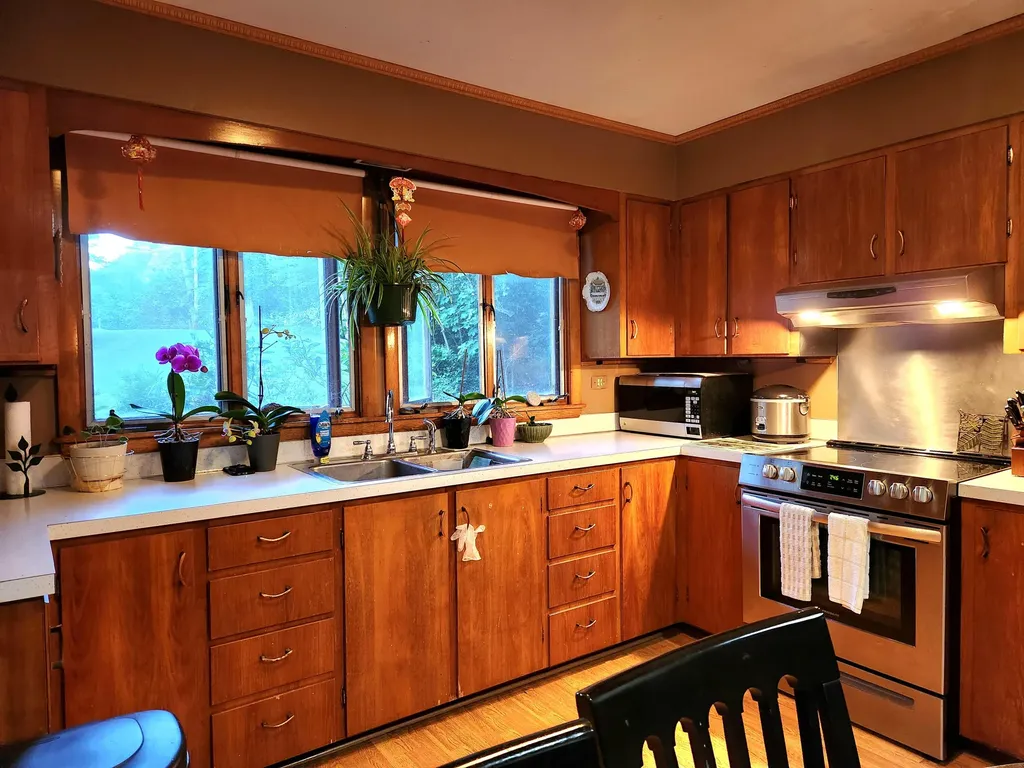 10 Ridgewood Drive Augusta ME 04330