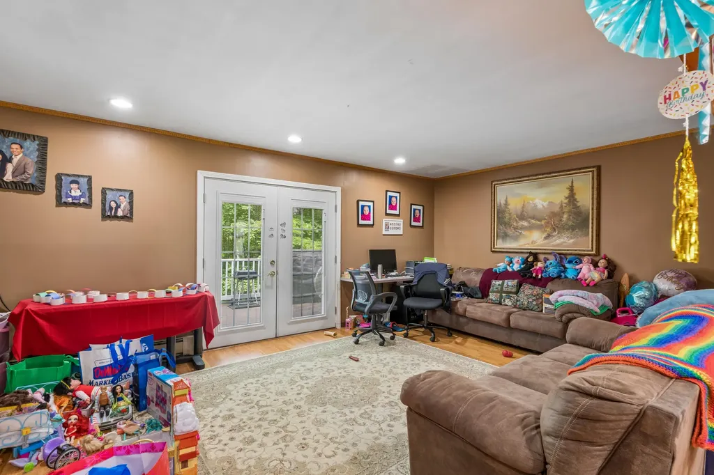 10 Ridgewood Drive Augusta ME 04330