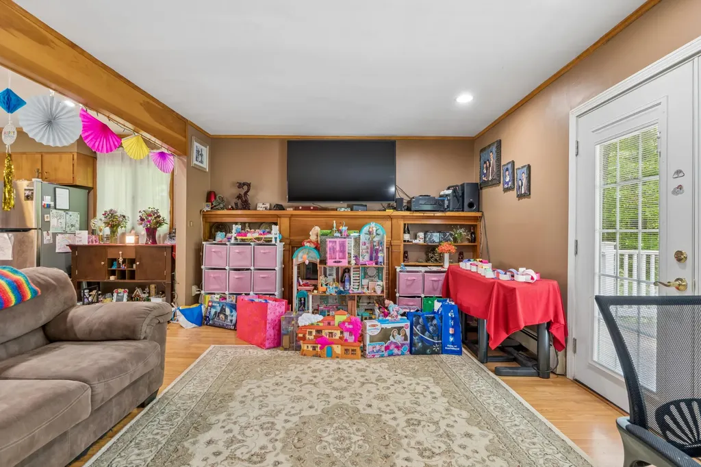 10 Ridgewood Drive Augusta ME 04330