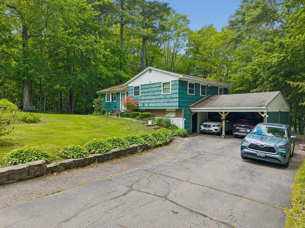 10 Ridgewood Drive Augusta ME 04330