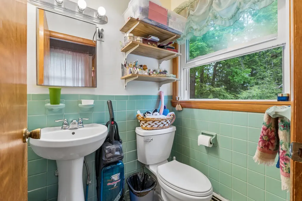 10 Ridgewood Drive Augusta ME 04330