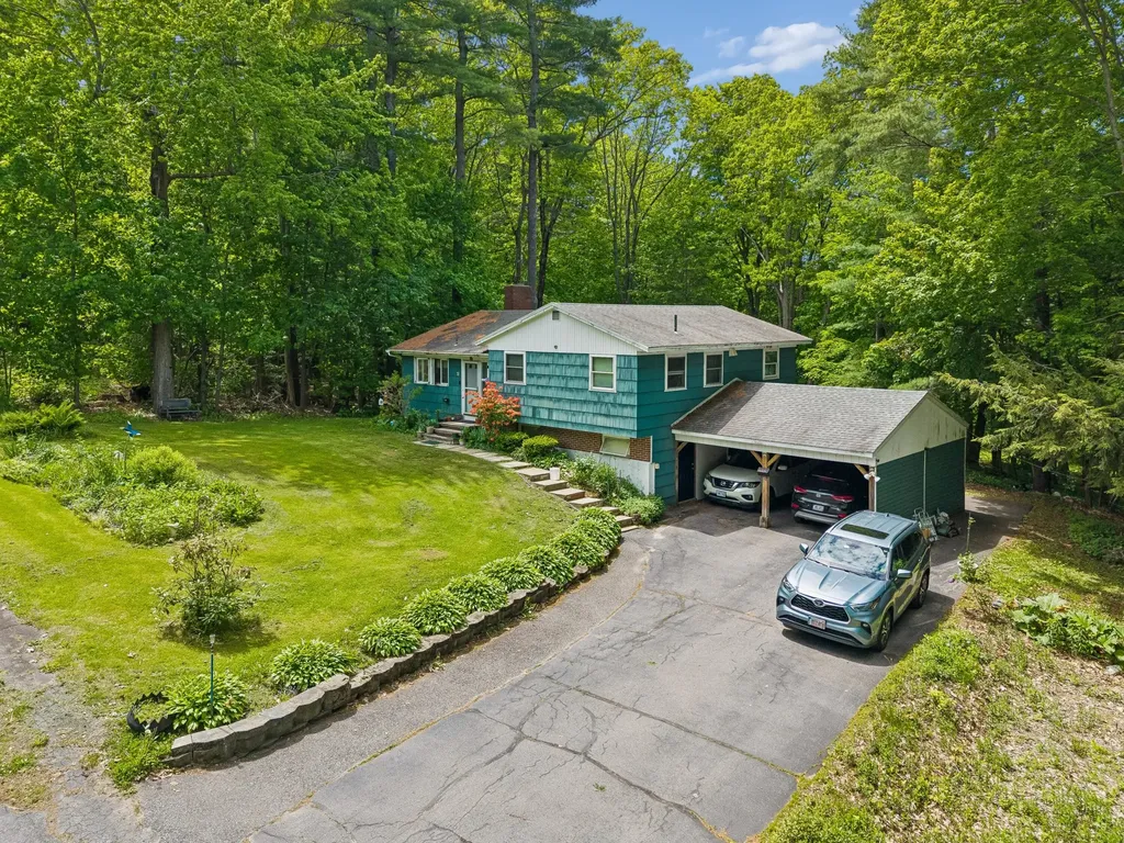 10 Ridgewood Drive Augusta ME 04330