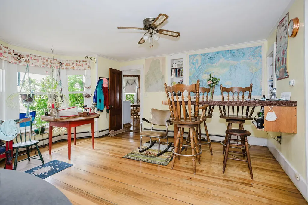 77 Main Street New Sharon ME 04955