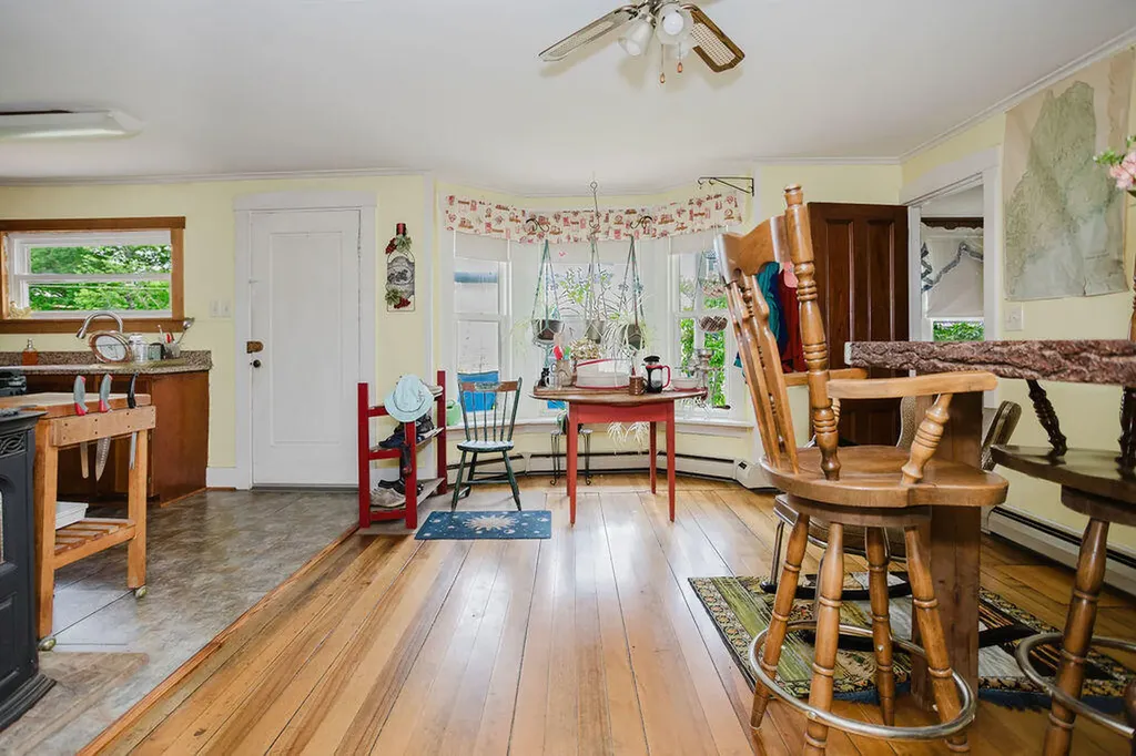 77 Main Street New Sharon ME 04955