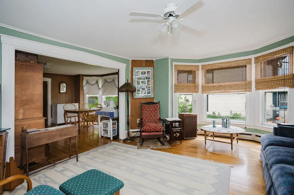 77 Main Street New Sharon ME 04955