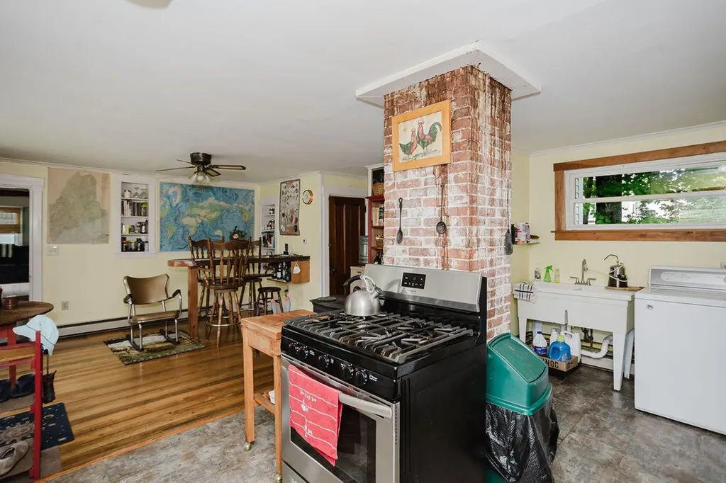 77 Main Street New Sharon ME 04955