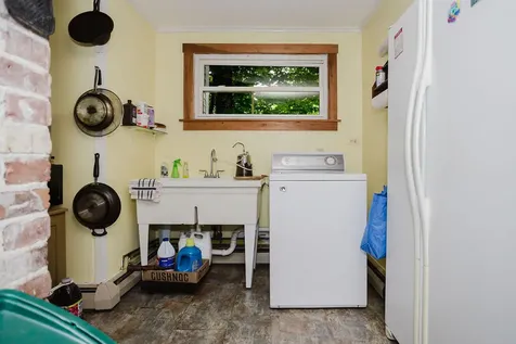 77 Main Street New Sharon ME 04955