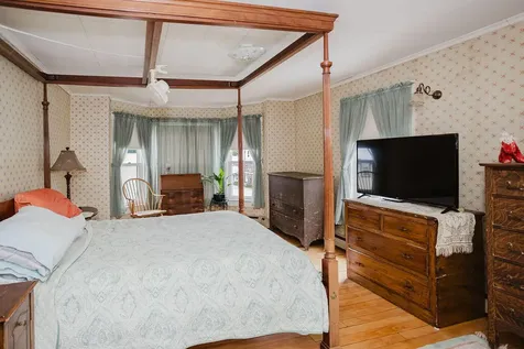77 Main Street New Sharon ME 04955